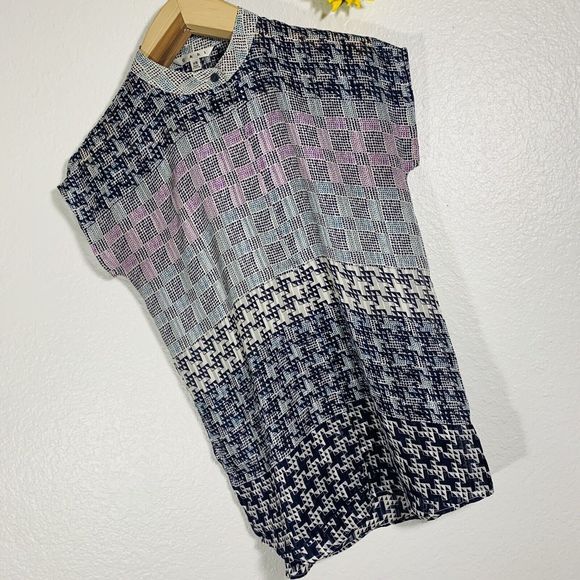 Cabi Geometric Quarter Button Up Blouse Size XS Women’s - Picture 7 of 9